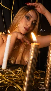 MollyCruz Sparkles✨ slika