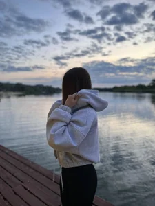 JulieAxy Public Pic 7