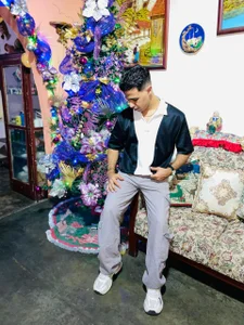 Public de MAXIMILAINO-XXX  6 Imagens