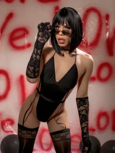 LucyGiraldo I wait for you in Valentin Pic 4