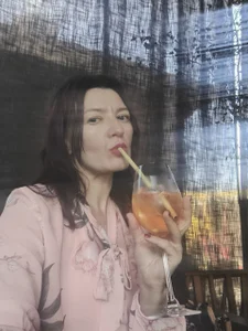 Bonnie_Naughtyy What drinks do you like? Foto 5