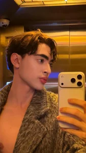 MatthewMoore_ Public slika 5