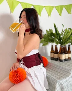 Zoe_Benson Oktoberfest 💚 see you on September 20th until octubre 5th 💚 圖片 6