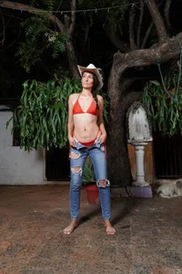 Genesis_girl_mature Public Pic 7