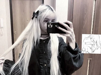 LoraBailey's photo