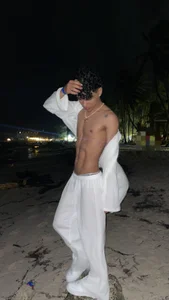 Kai_riptide 🥰Me on the beach, at night🥰 Foto