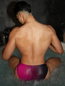 🩷💦 od Troye_Williams  6 snímek