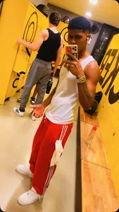 Nick_Jackson_ Public зображення 9