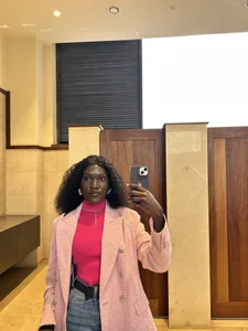 Foxxxyfemale: Public ( 4 фото)