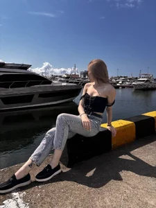 SylviaBayliss Public Hình 4