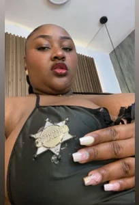 Saravy_Blandon happy hallowen 💥👀 Foto 4