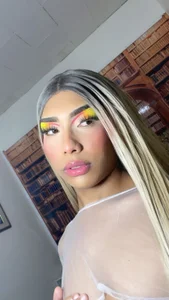 Nice makeup 🌈🌈🌈 de caribbean_passion_  4 Imagens