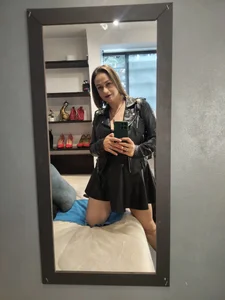 CharlotMilf_ Public Pic 7