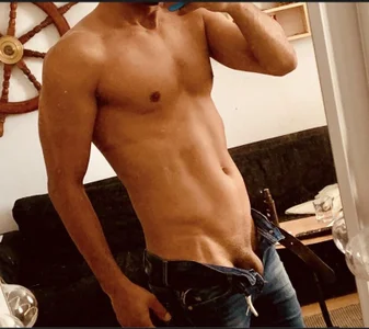 Averonstill's XXX Nude Photo 1