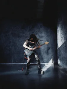 Astartexxx I love rock and roll and metal, I love making music. Bilde