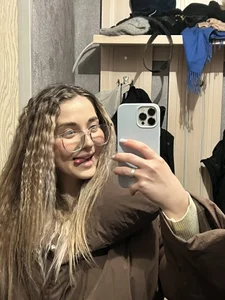 EmilyVale: Public ( 4 фото)