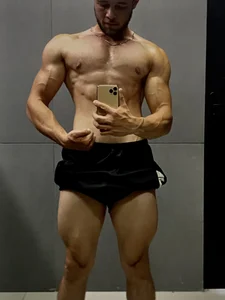 Marcraw69 的 S2 色情图片 1