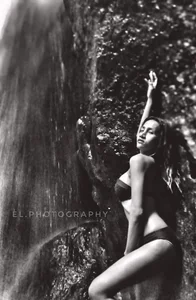 SeductiveVictoria water falls slika