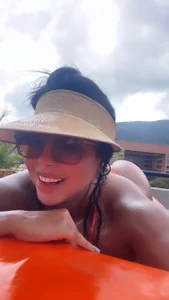 charlottelover21 tanned Pic 3