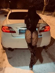 Eva_Devis what would you do to me in this car? slika 2