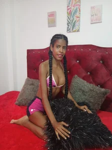 thianahorny Public Pic 3