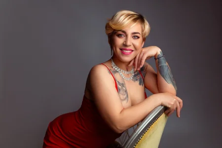 Public od KatyNolan  snímek