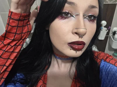 Juicy_Vikki spidey Vikki Εικόνα 4