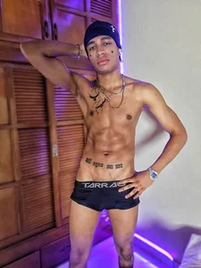 dann_cute028 i love everyone guys Pic