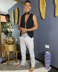 Demiansteven2 kullanıcısının Sexy and happy facets albümü -  3 fotoğraf