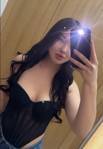 Less_i's cute Sex Photo 1