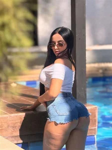 AshleyJhonson Cool Water, Hot Body 💦🔥 Foto 8