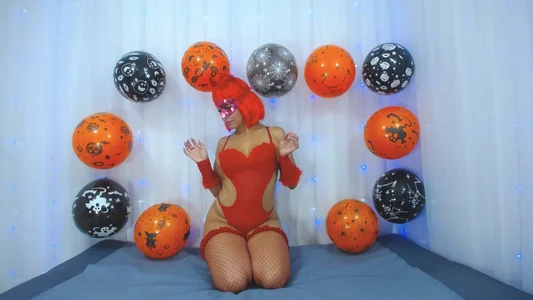 miss--flora Public Pic 3