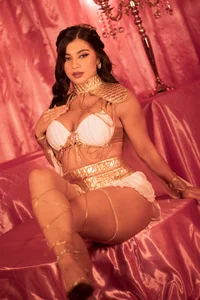 RoxanneHill_ Adore me Immagine  2