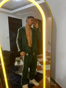 IMPERIAL_NAUGTHY_BOYS Public 圖片 3