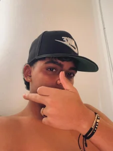 Isaac_Collins_ Hey Pic 2