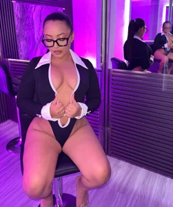 Lillyortiz 👄💦 Immagine  3