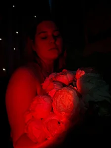 HelenHartt Date in red 🍓 slika