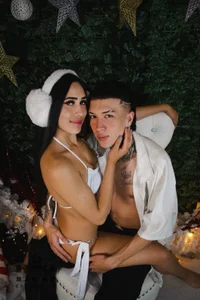 Kitty_and_jakeのhot christmasの 2枚の写真