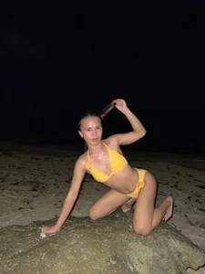 jeanalove Beach - Dec 2025 Pic 2