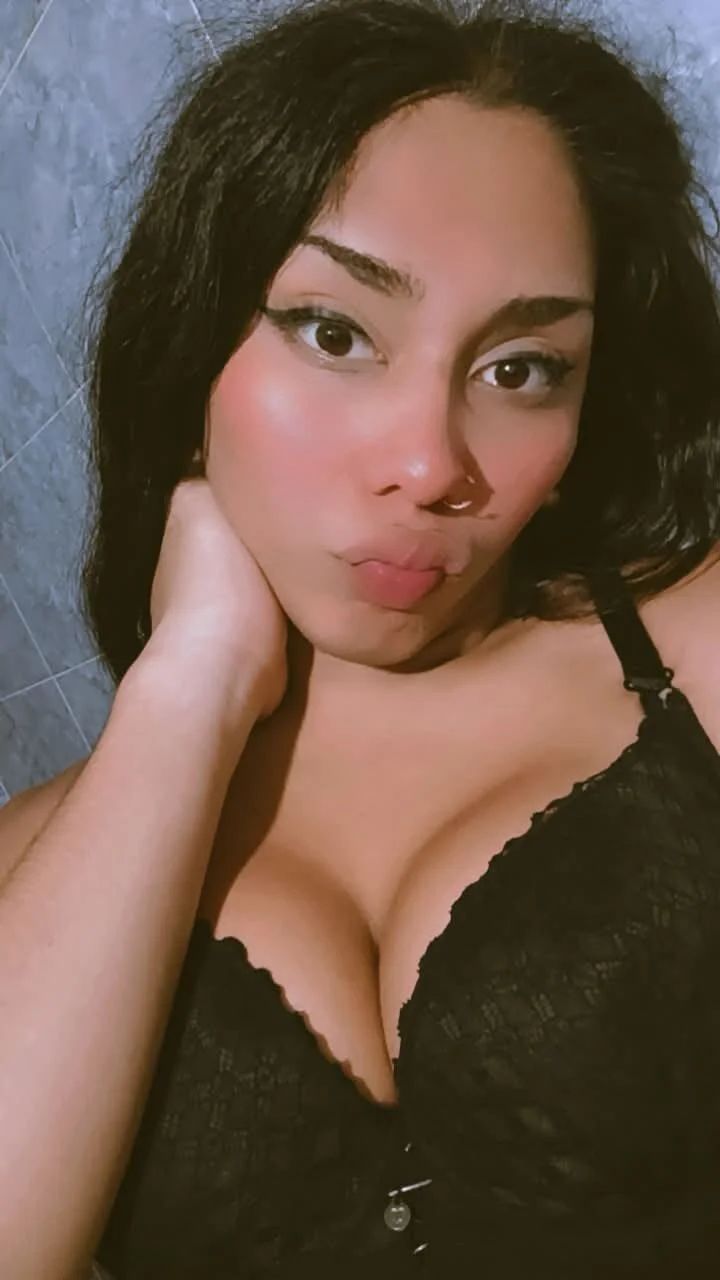Трендове зображення  4110 EmilyGomezLS