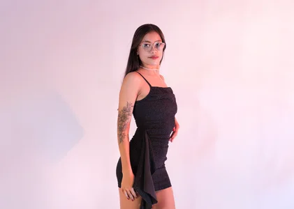 Annie_Muse 😈 Sweet on the outside, wild when you get close. Pic 3
