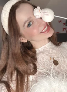 MarieKarma Snow princess ☃️❄️🤍 Immagine  6