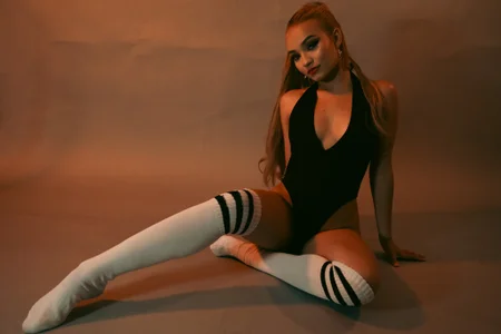 miss_vivienne black girl 🖤 Foto 4
