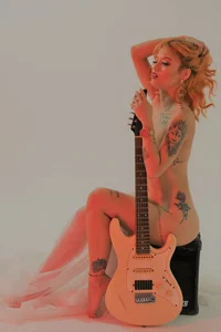 guitar sexy od LorenRosse  3 snímek