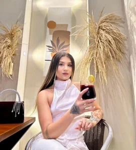 IsabelleMilan Bon Appétit, Mon Amour 🌹 Pic
