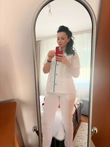 sexydeea87 u need one nurse??!!!!!!!!! টি ছবি