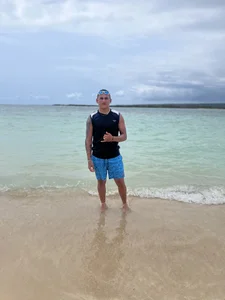 Latino_Junge ☀️  3টি ছবি