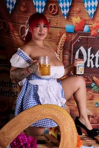 Sofia_martiin: oktoberfest hot🍻🥨 ( 6 фото)