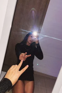 🫦 de Camila_Coxx  2 Imagens