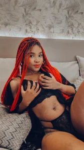 Public od AriaFoster  3 snímek